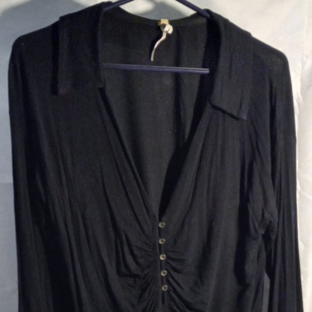 FREE PEOPLE - COLLARED SHIRT - BLACK - MEDIUM (EUC)